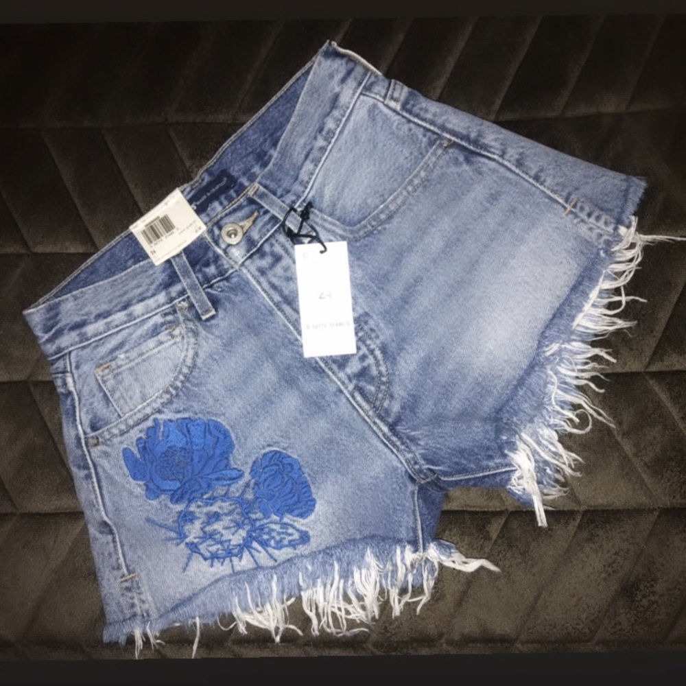 Levi’s BNWT shorts